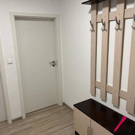 Beautiful 2 Bedroom Apartment Prostejov Luaran gambar